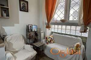 Renoviran stan, 25m2, Dorćol, Cara Dušana, useljiv